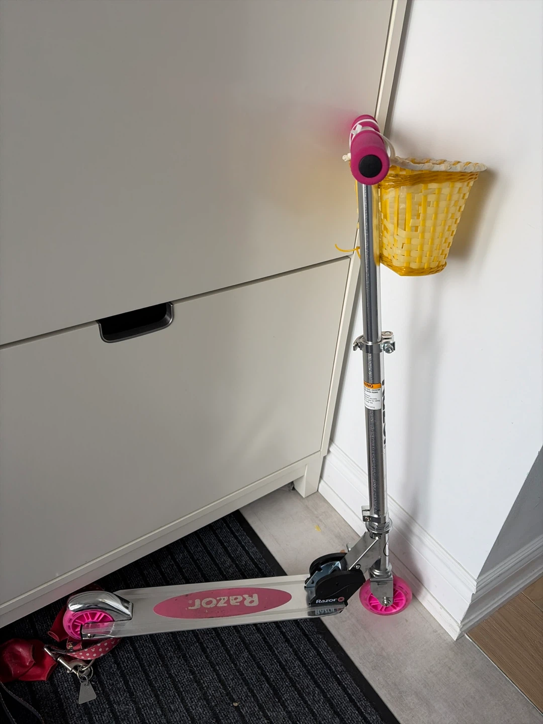 Razor Pink Kids Scooter