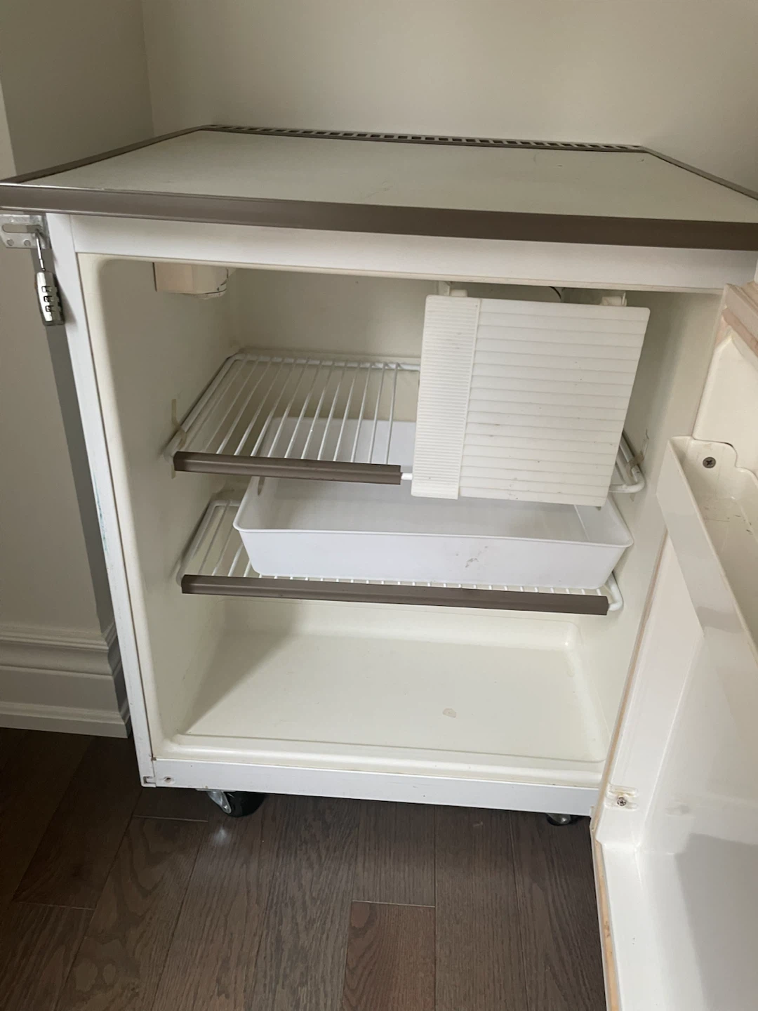Celebrity Mini Fridge - photo 2