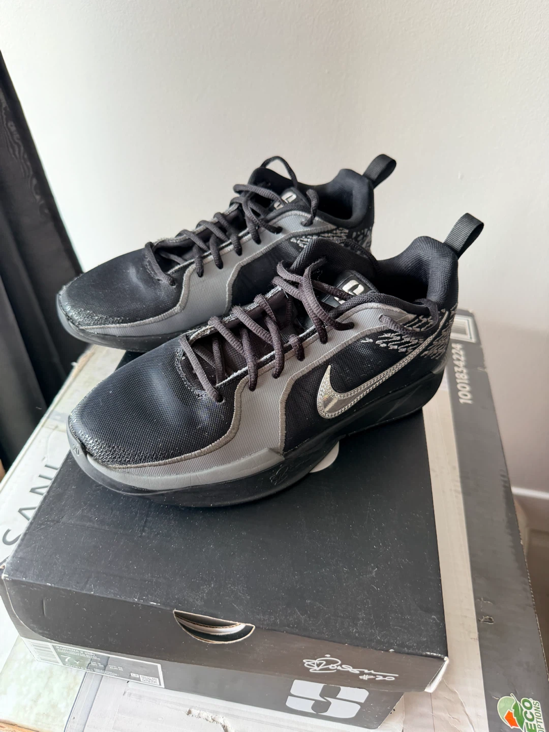 Nike Sabrina 2 GS Black Metallic Silver Size 7Y - photo 3