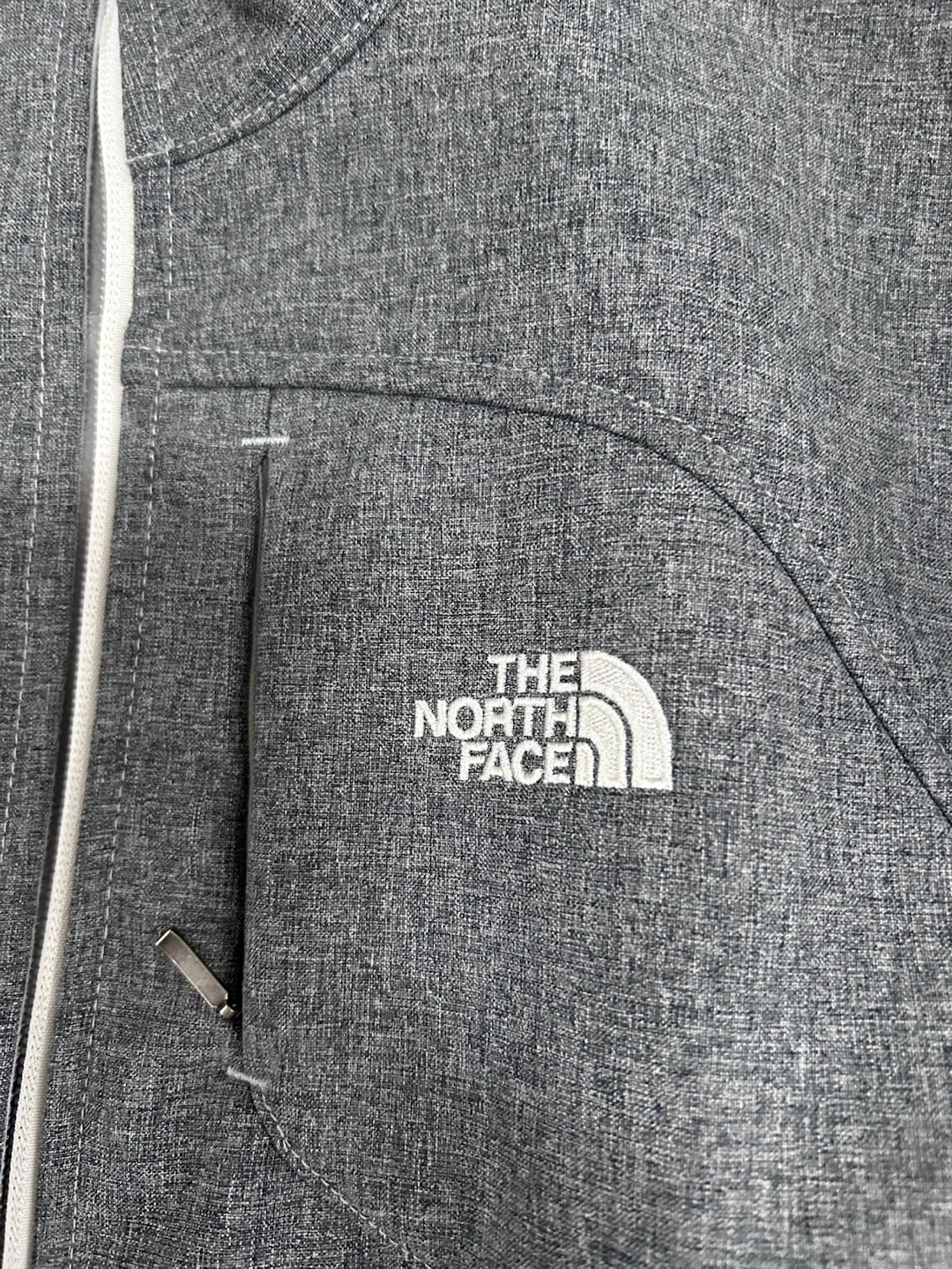 270$ The North Face Grey Softshell Jacket - photo 2