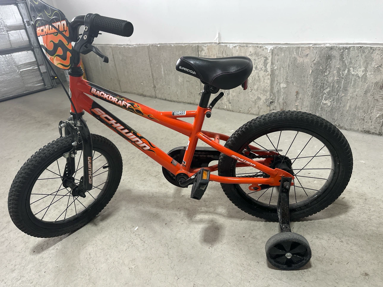Schwinn Backdraft 16-inch Kids Bike