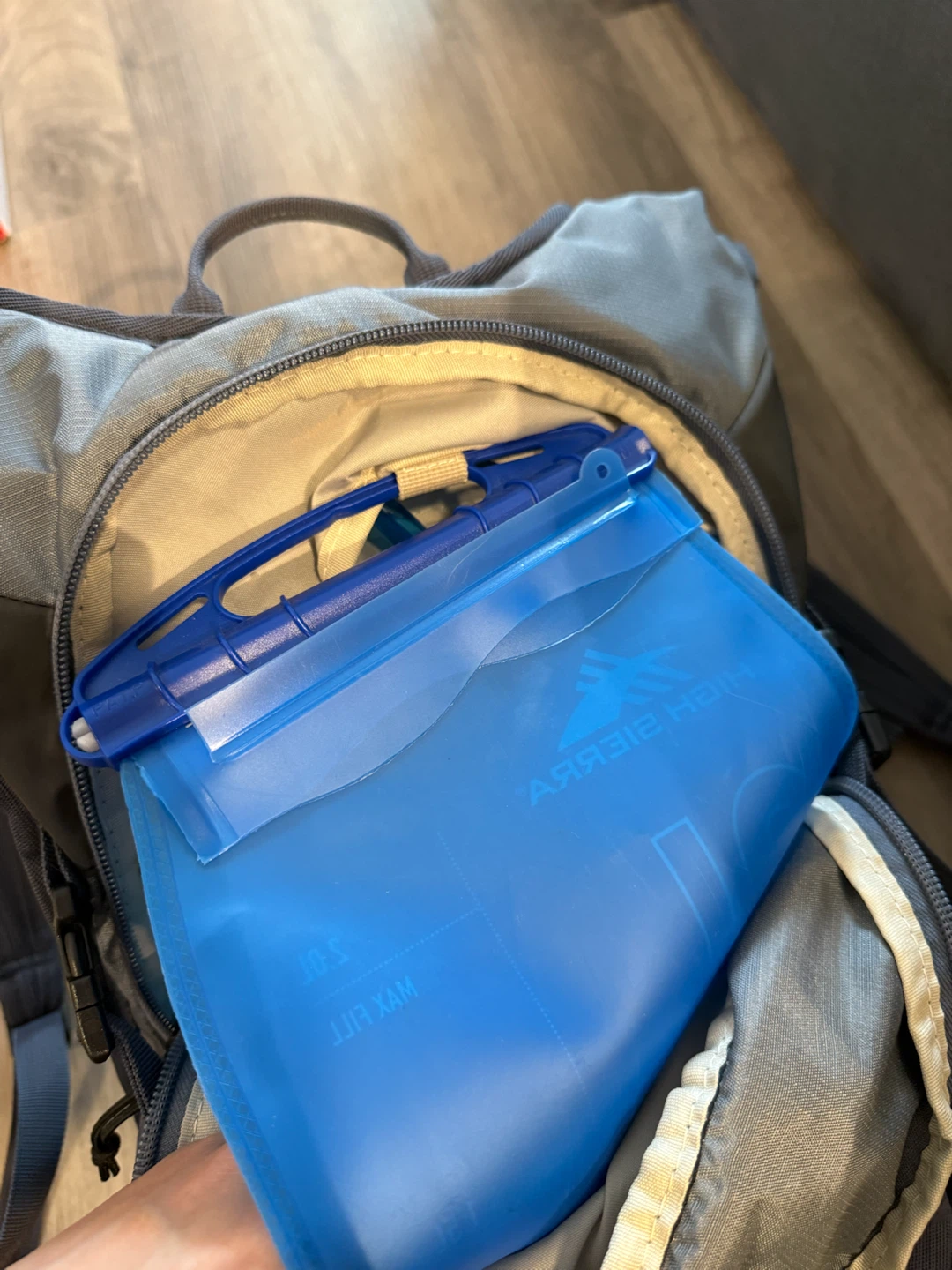 High Sierra Hydration Backpack - photo 2