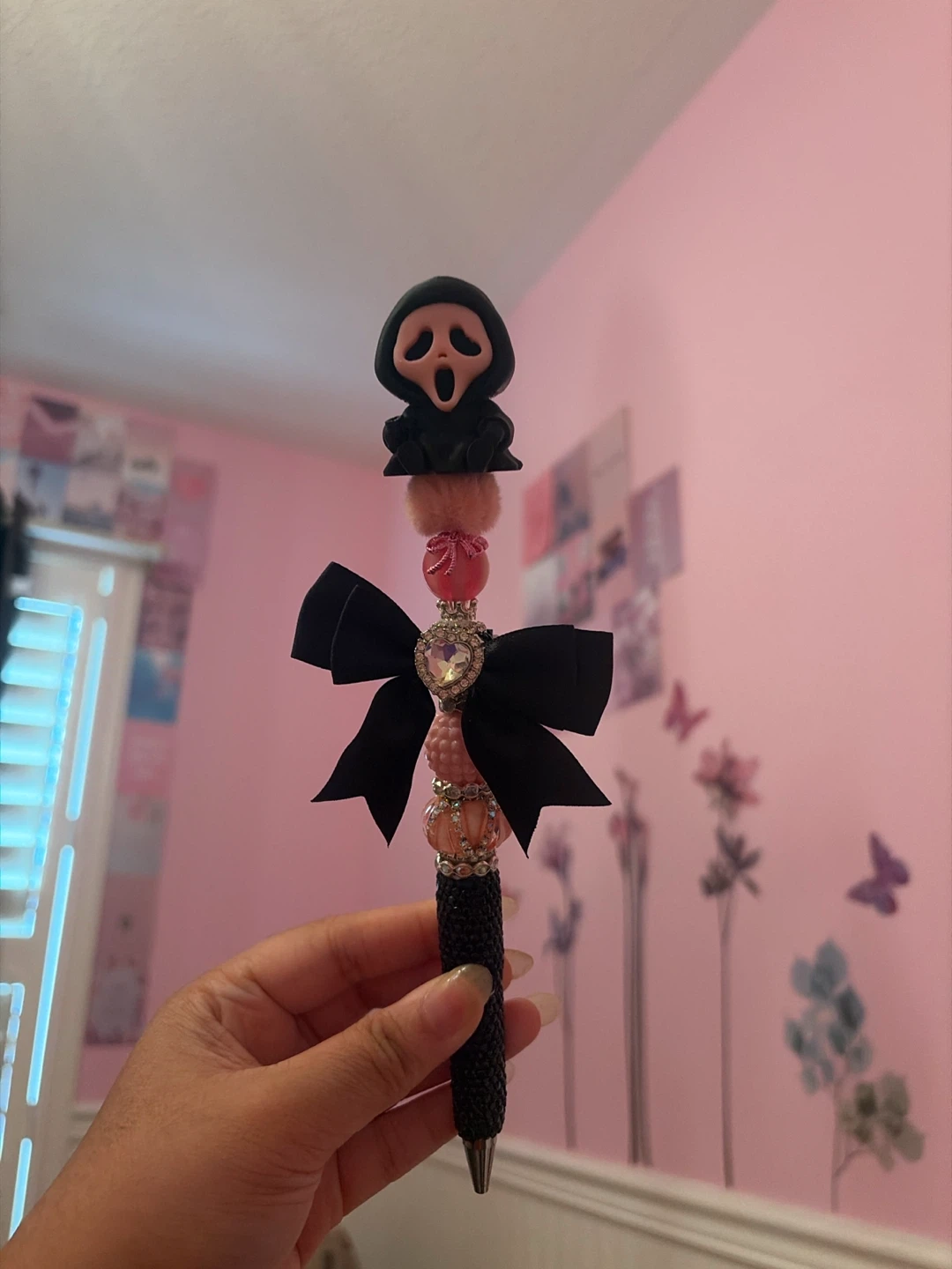 Pink Ghost Face Beaded Pen