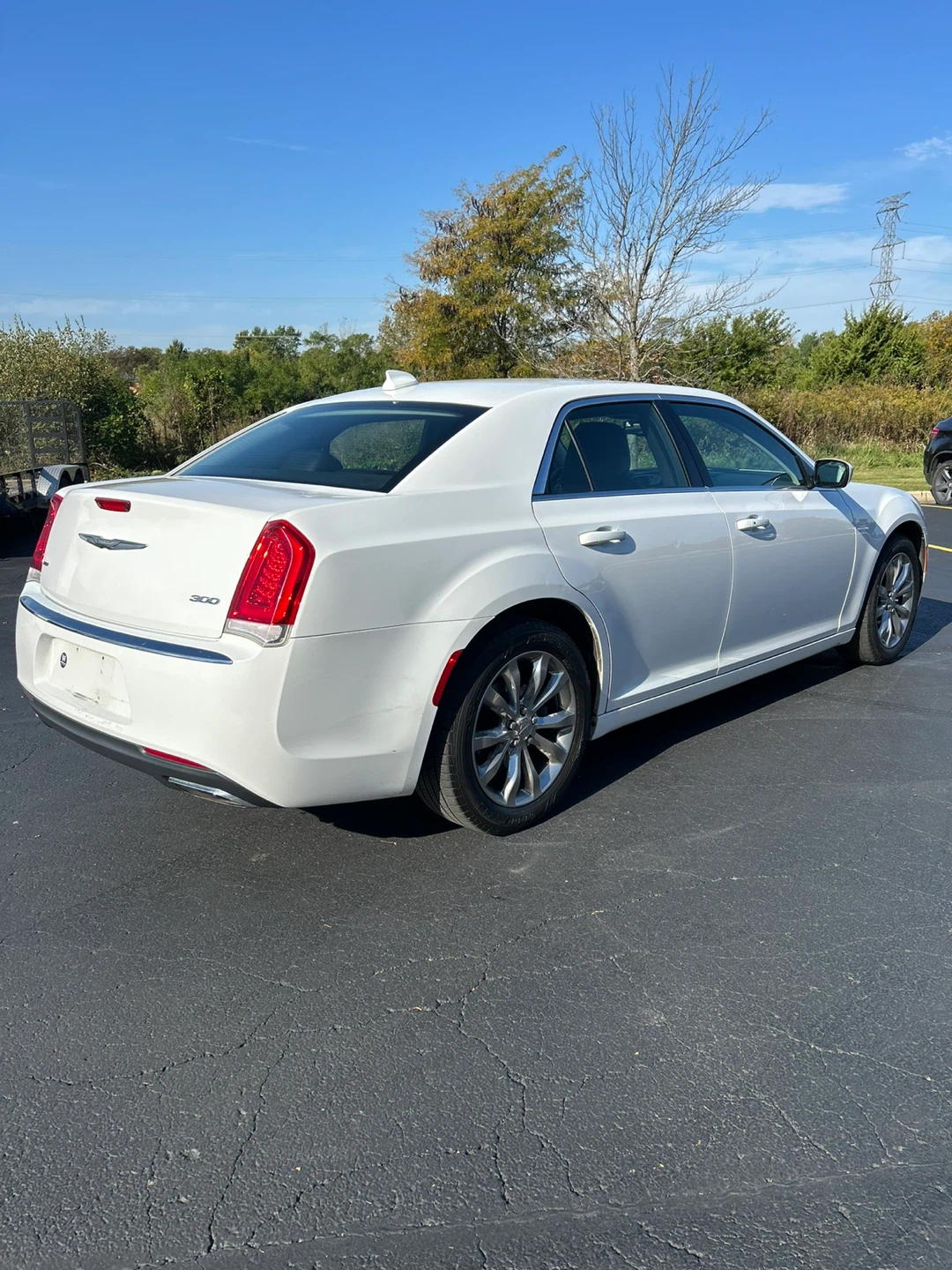 2015 Chrysler 300 Limited AWD V6 - photo 3