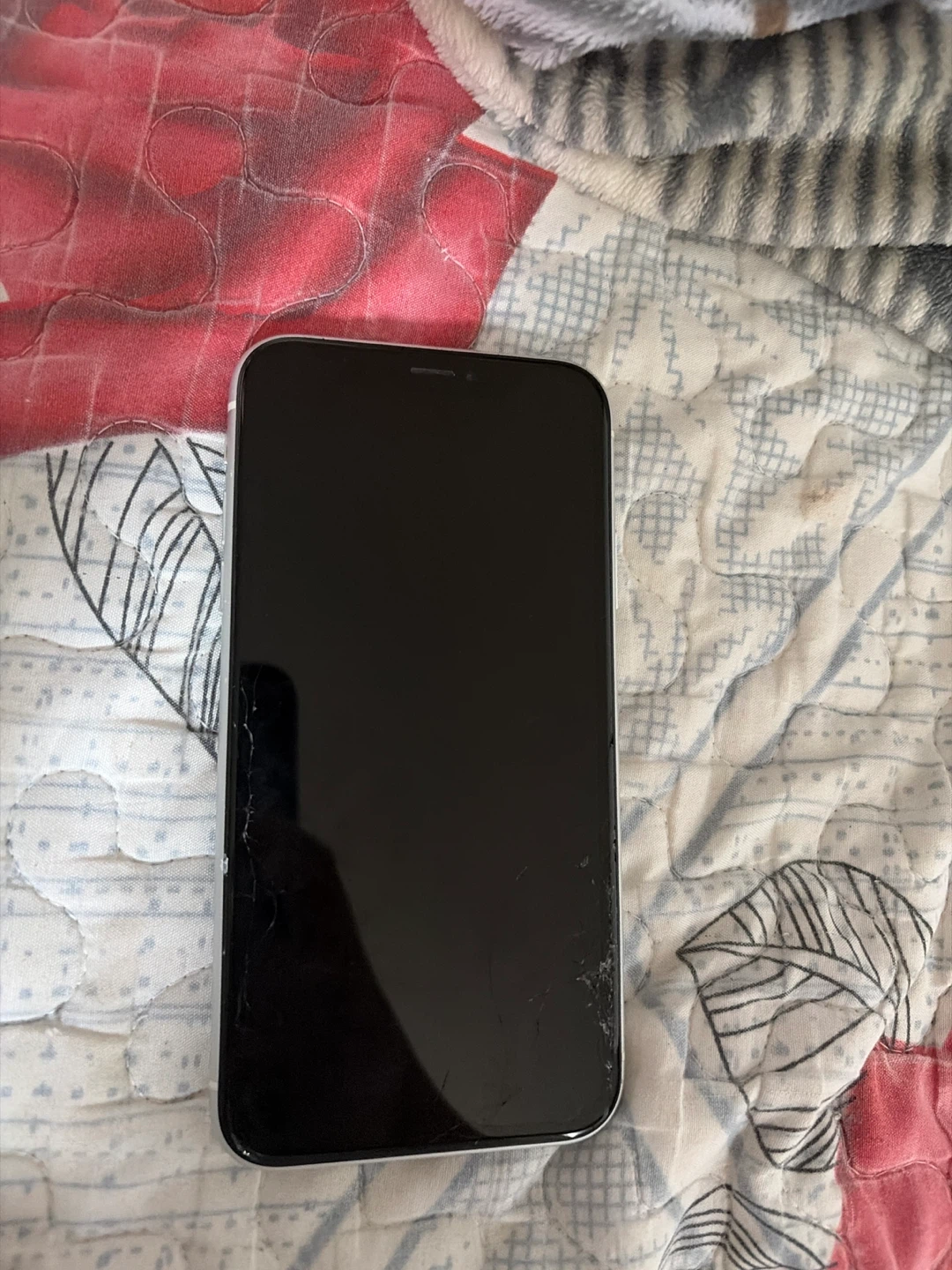 White iPhone XR