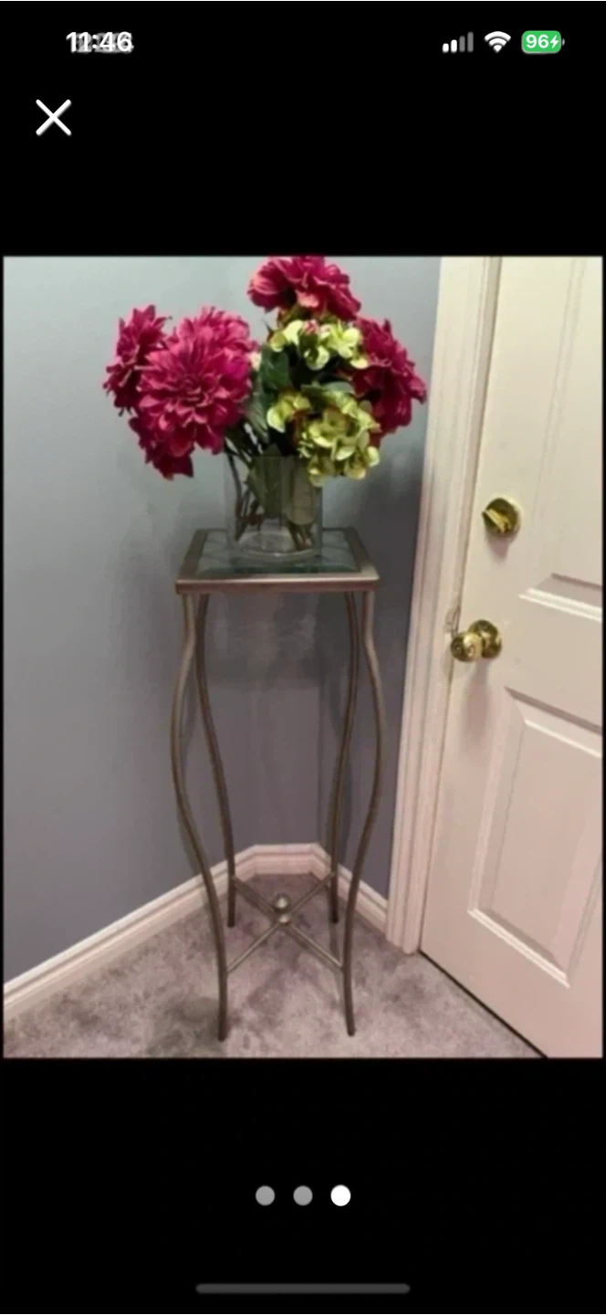 40 inch tall Metal plant stand with glass top - photo 3