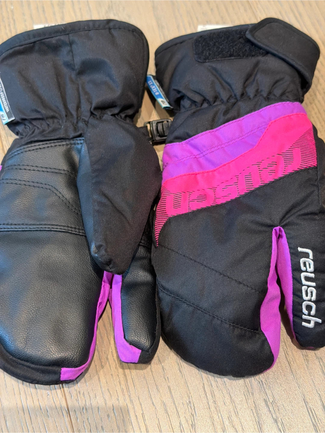 Reusch Winter Mittens Black and Pink