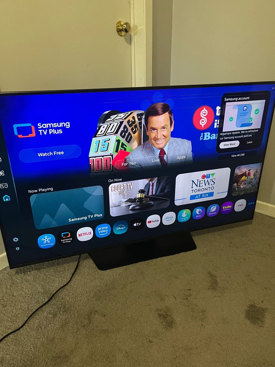 Samsung 50” Flatscreen TV with remote