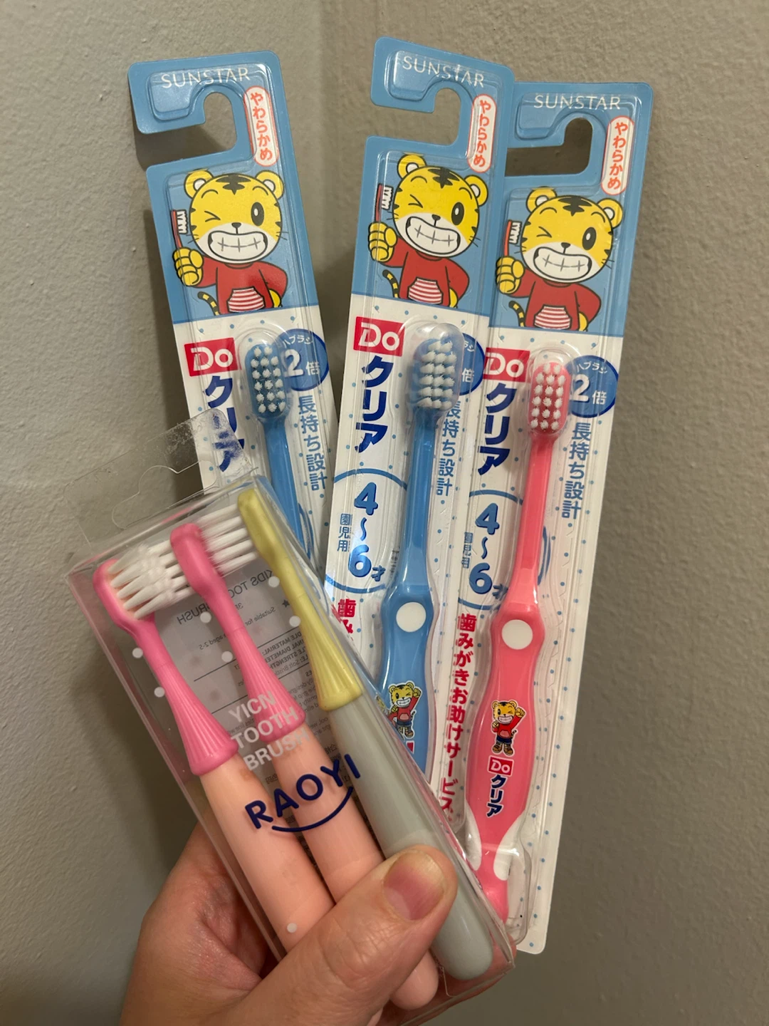 Brand New 6-Pack Kids Toothbrushes (Ages 2-6) - Japanese & 3D