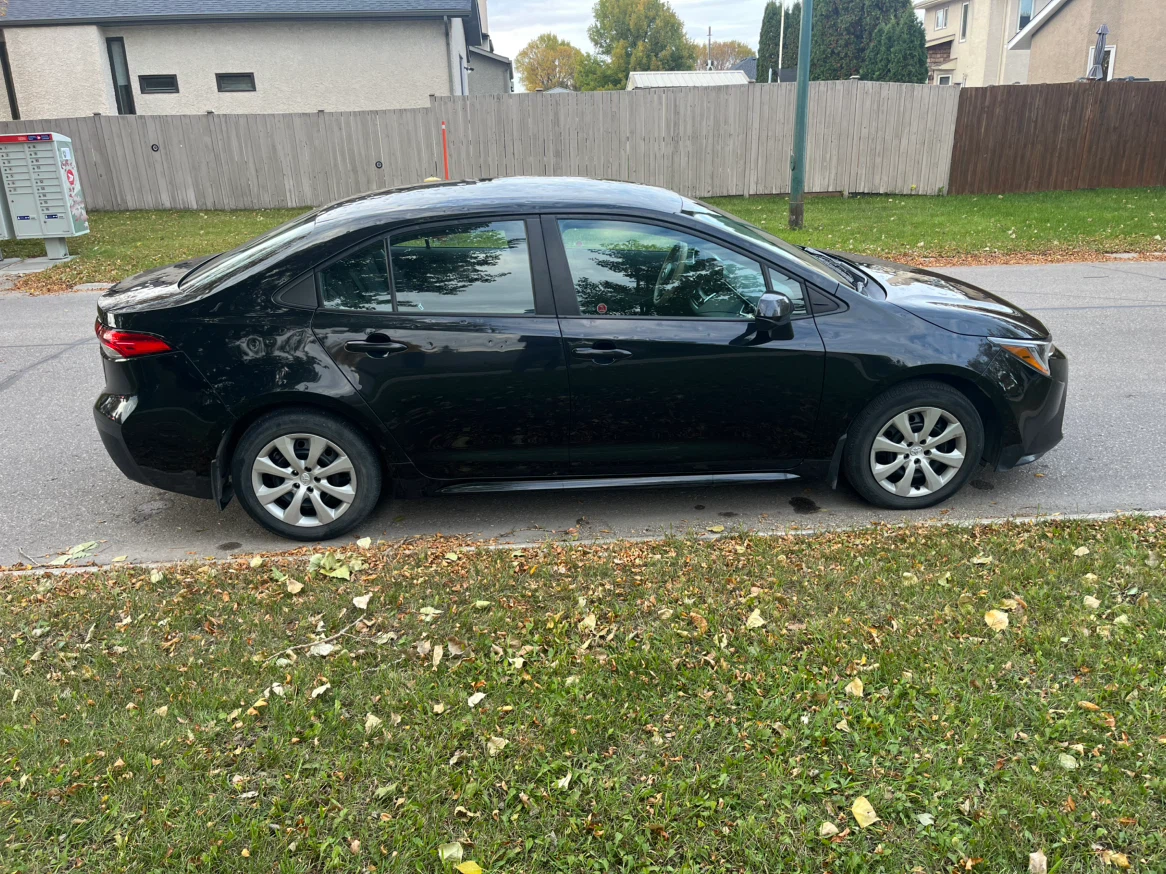 Toyota Corolla LE - photo 5