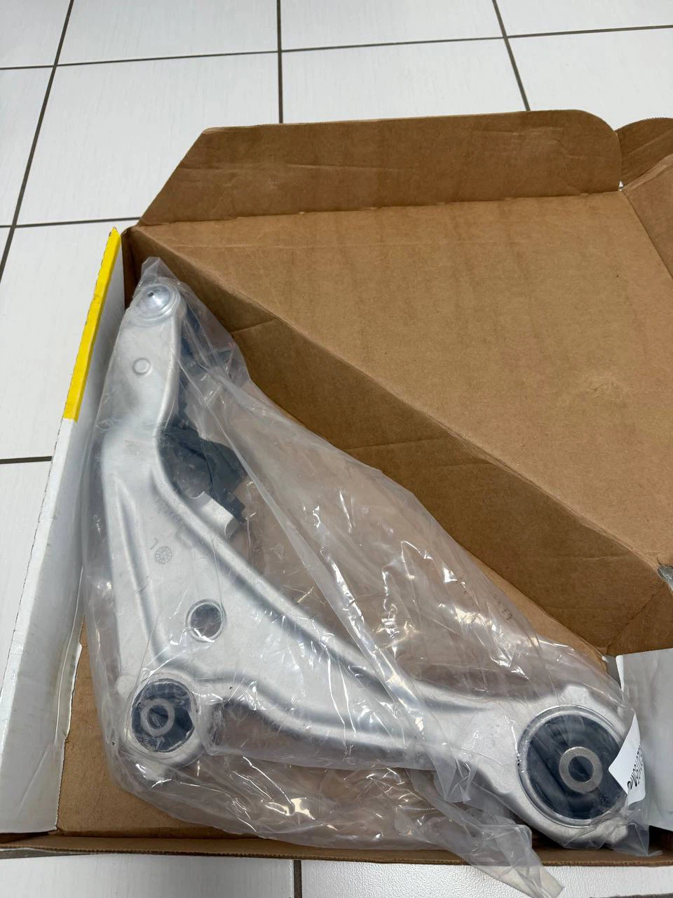 H1023 MOOG RK620195 Control Arm with Ball Joint for Nissan Alt - photo 2