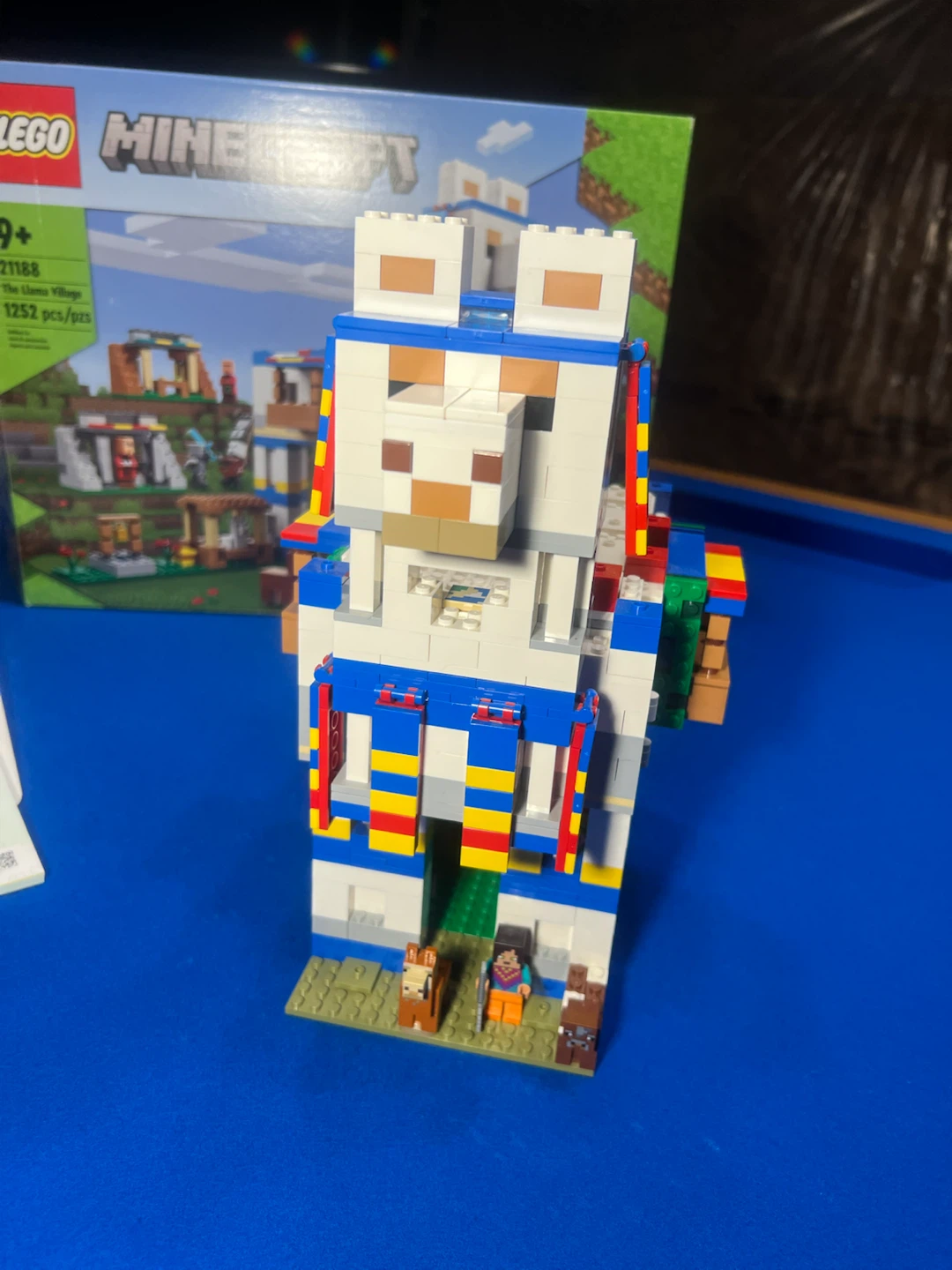 LEGO Minecraft The Llama Village 21188 - photo 5