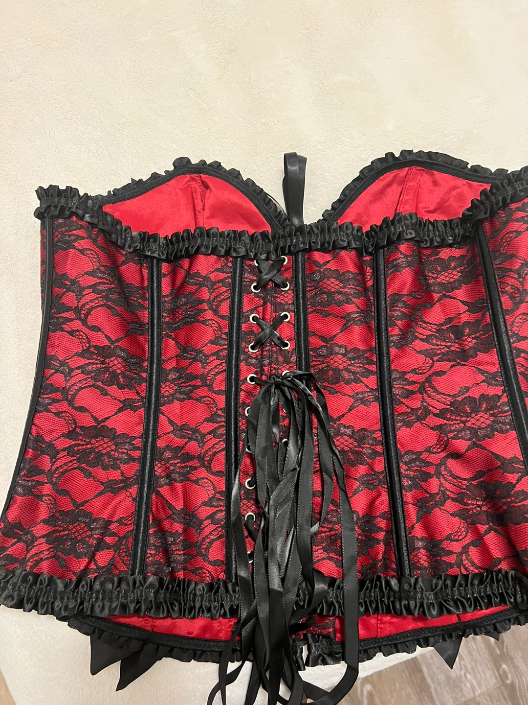 Red and Black Lace Corset - photo 2