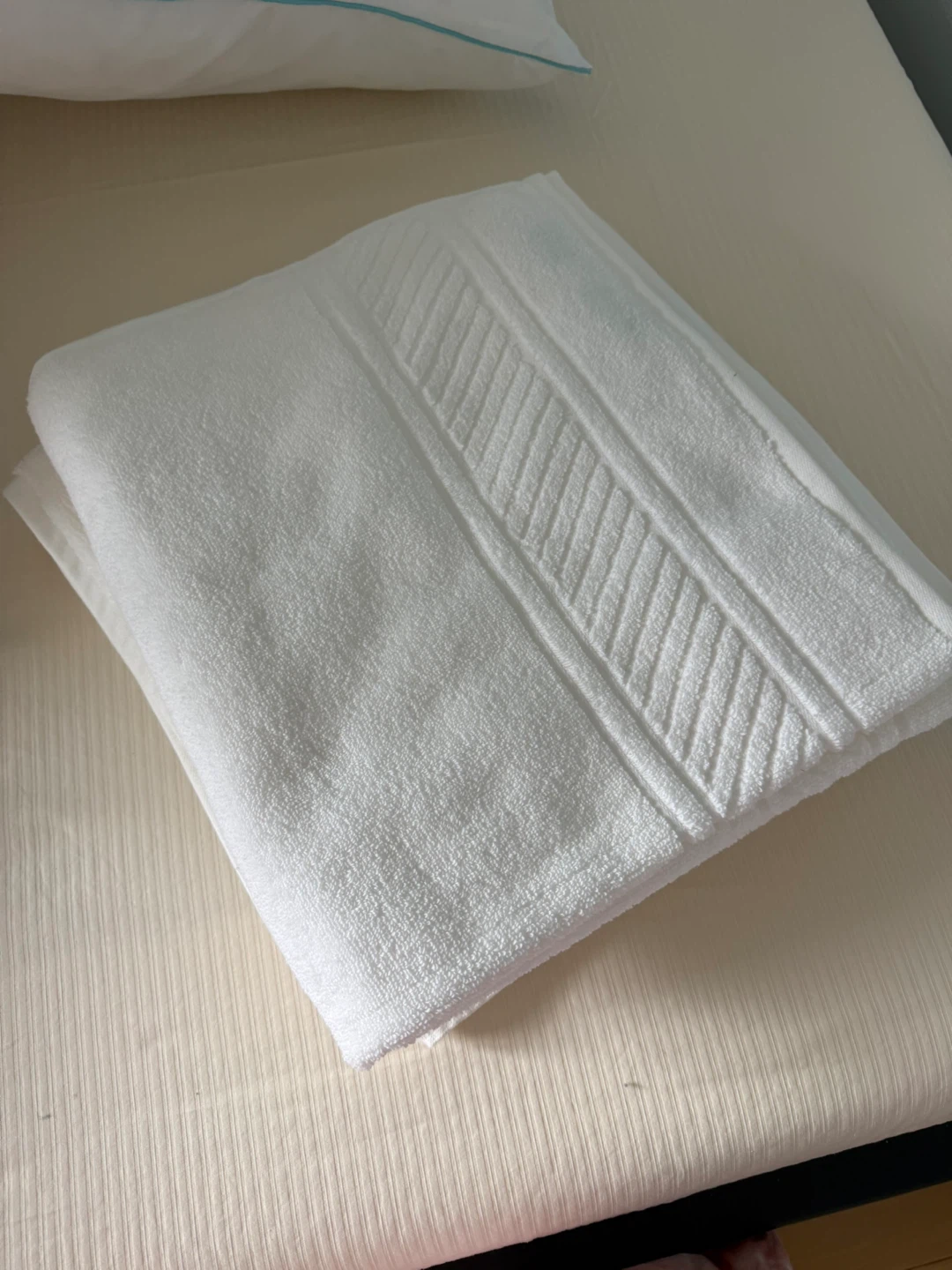 Martha Stewart Bath Towel - Meringue 2 NEW