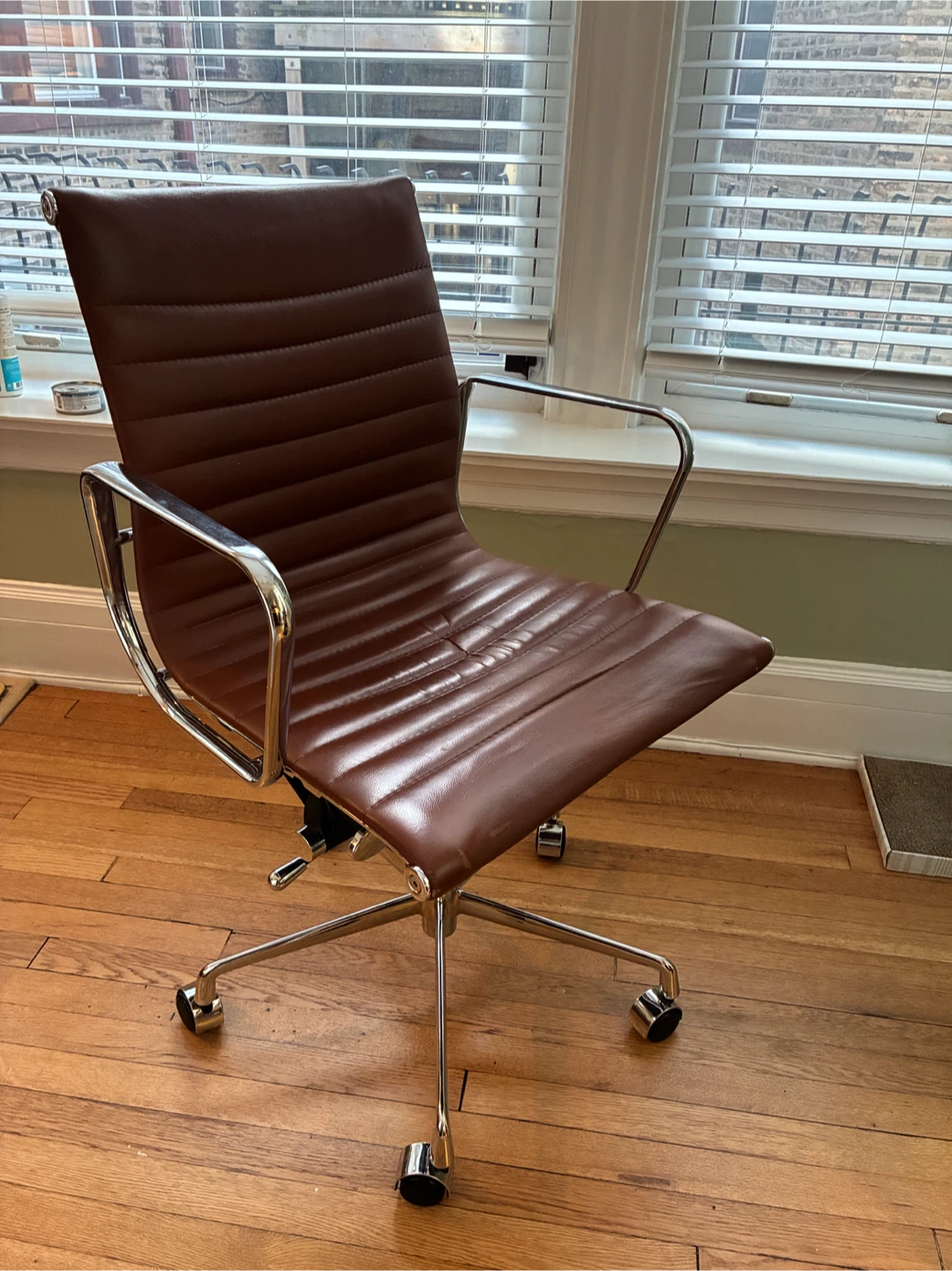 Brown Ribbed Office Chair - photo 3
