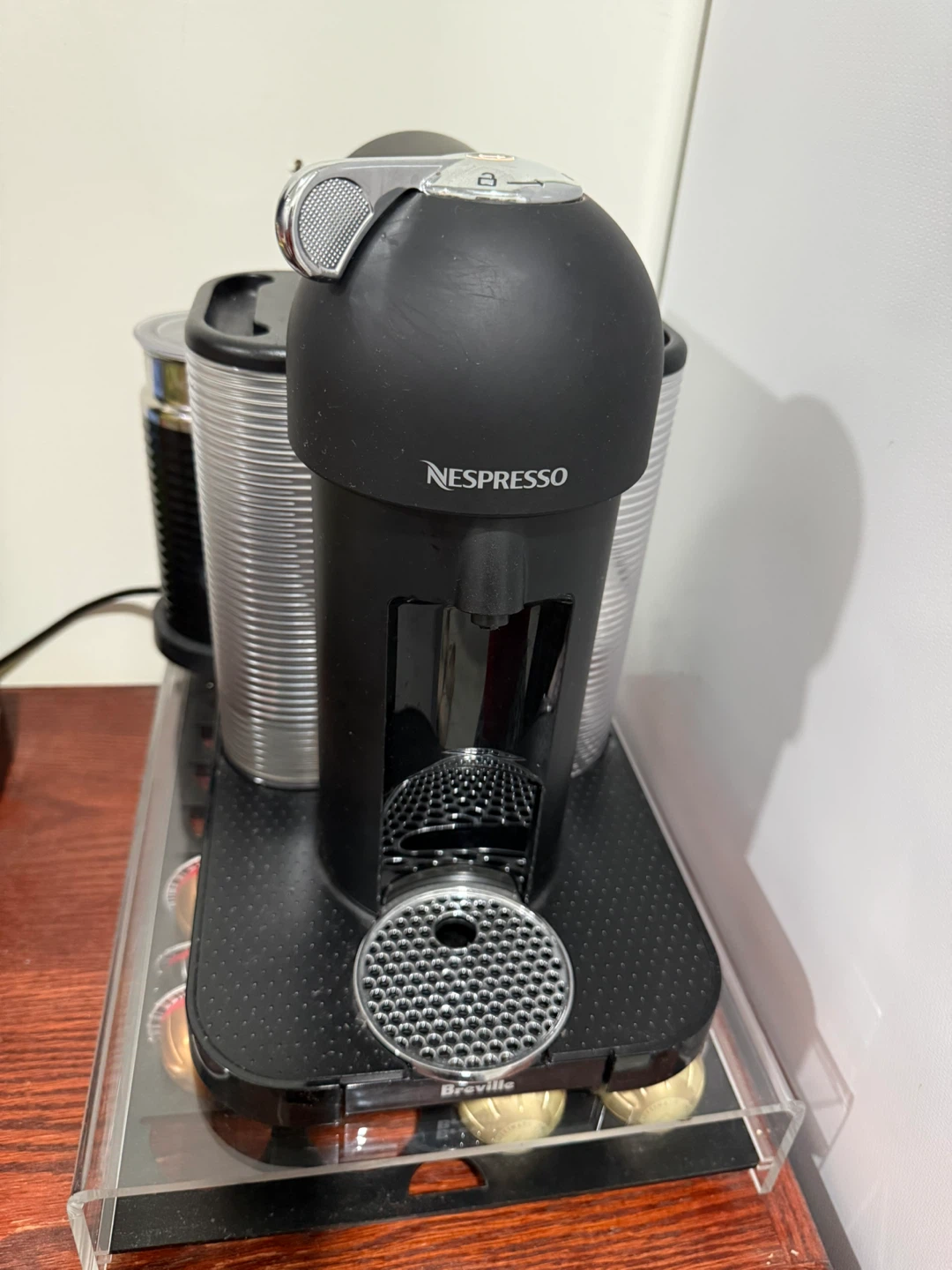 Breville Nespresso Coffee Machine and Milk Frother - photo 3