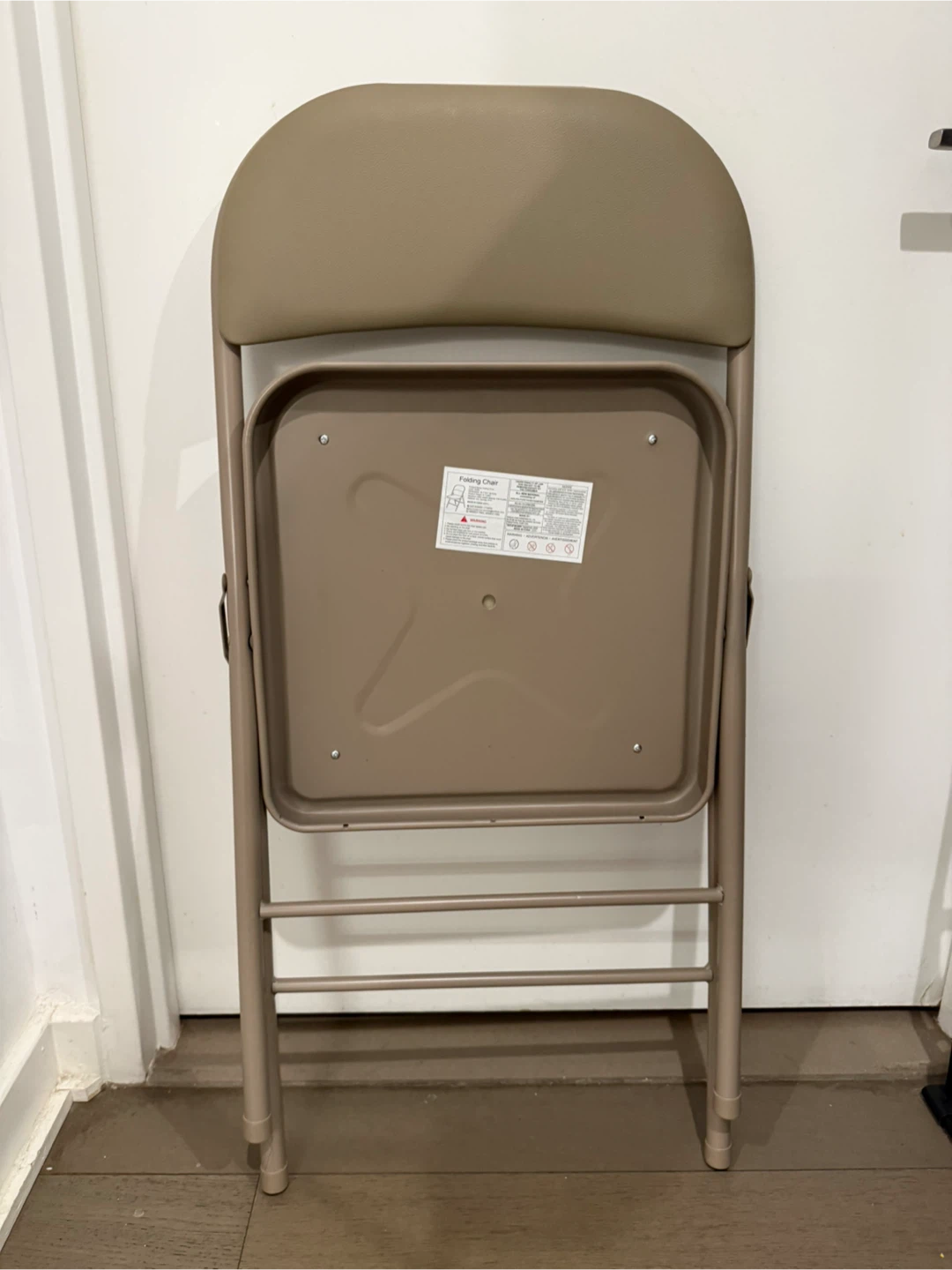 4 Tan Metal Folding Chairs - photo 4