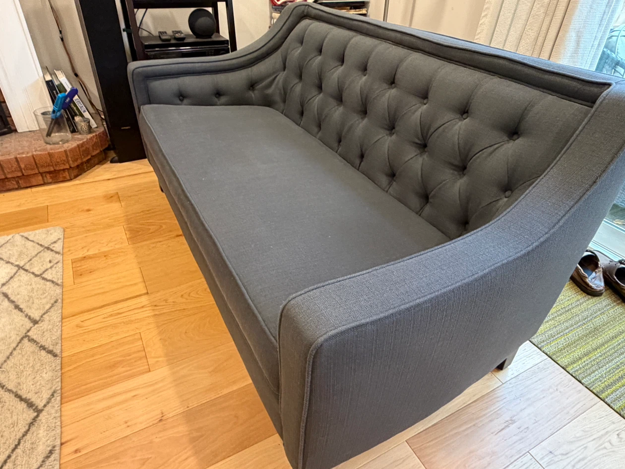 Dark Grey Button-Tufted Settee - photo 5