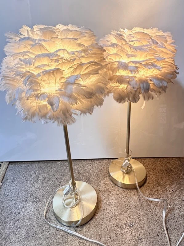 Set of Two White Feather Table Lamps - photo 2