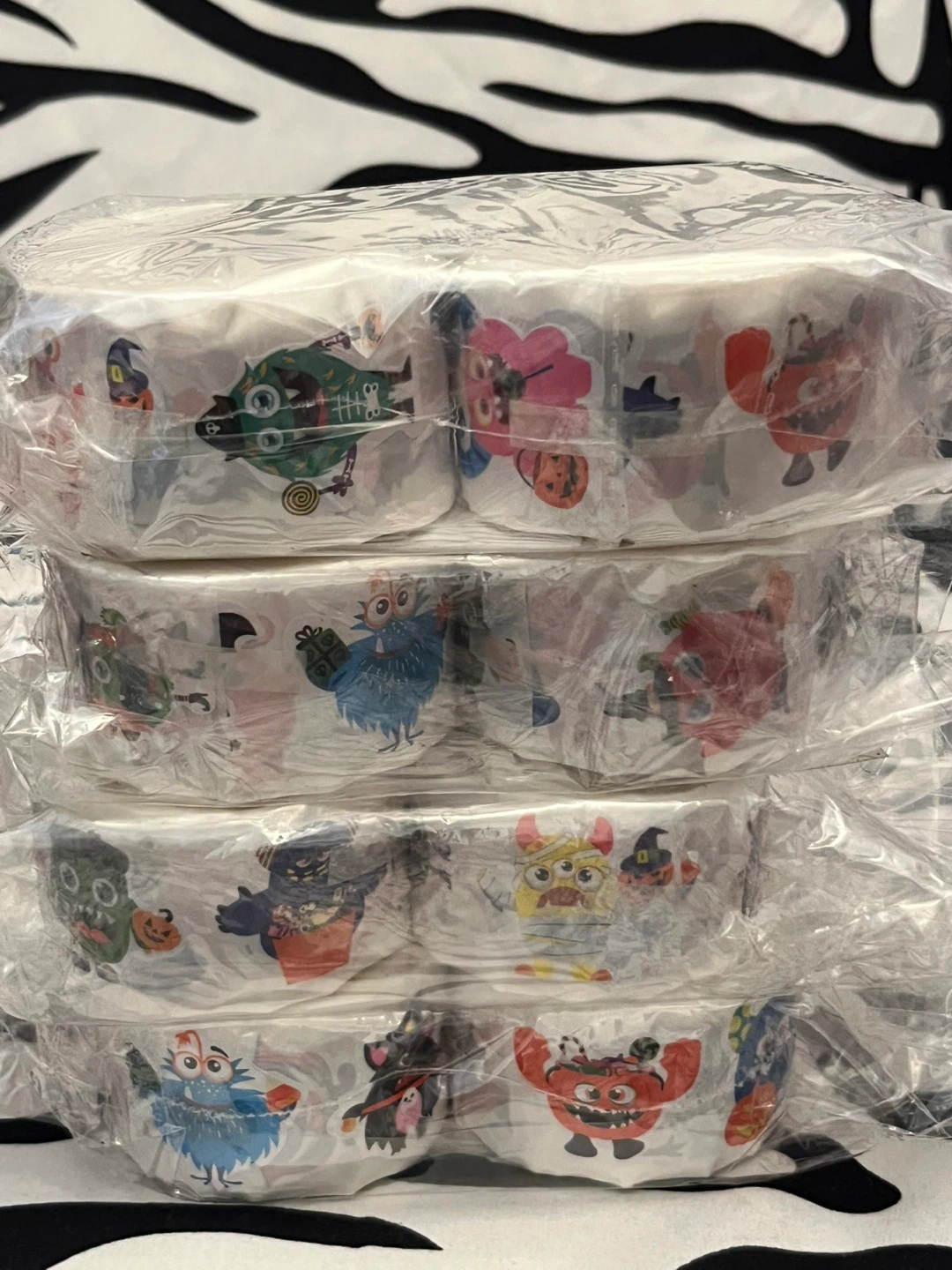 🎃 👹 Rolls of 500 count Monster stickers $10 each roll 👹🎃