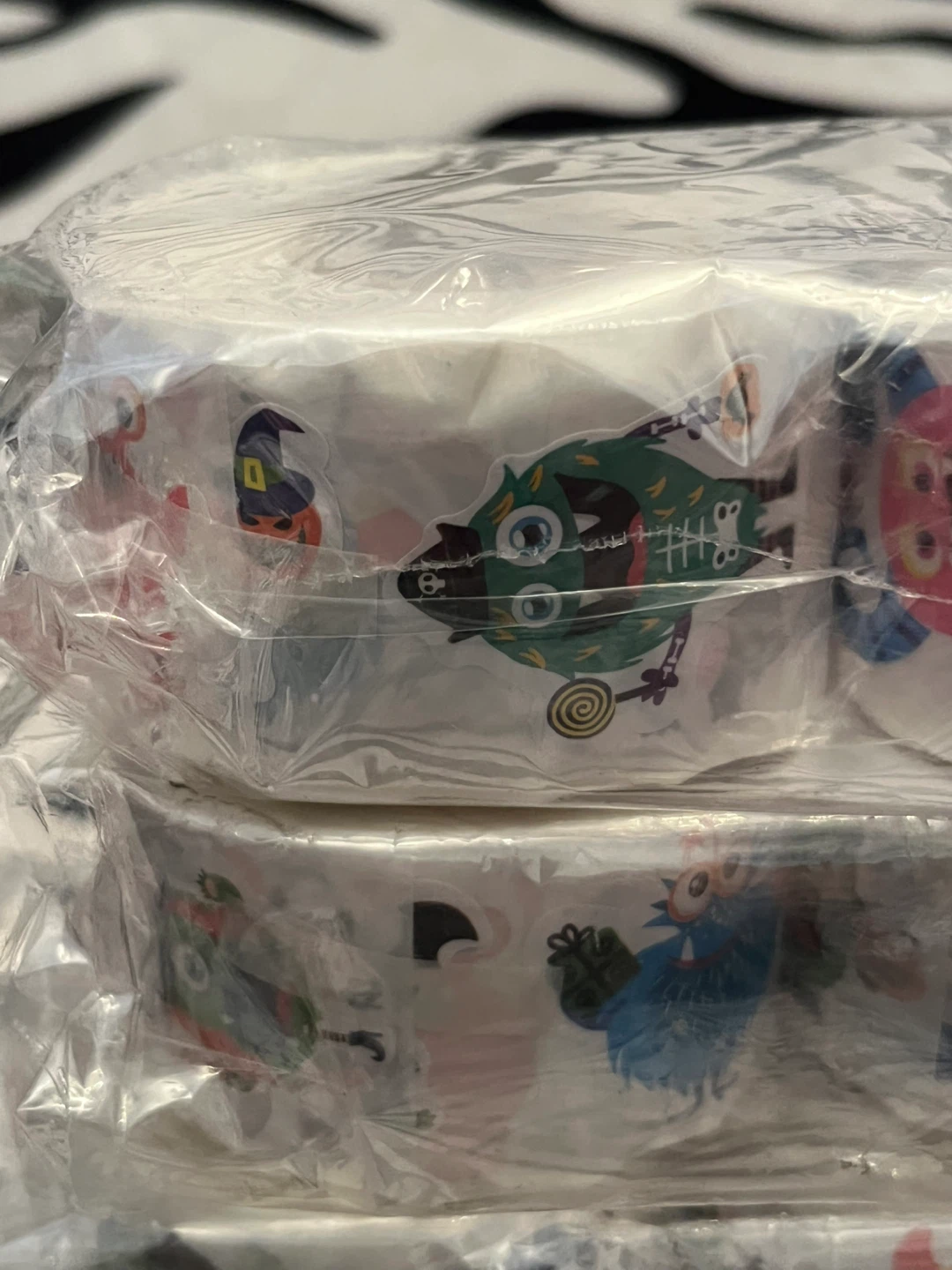 🎃 👹 Rolls of 500 count Monster stickers $10 each roll 👹🎃 - photo 5