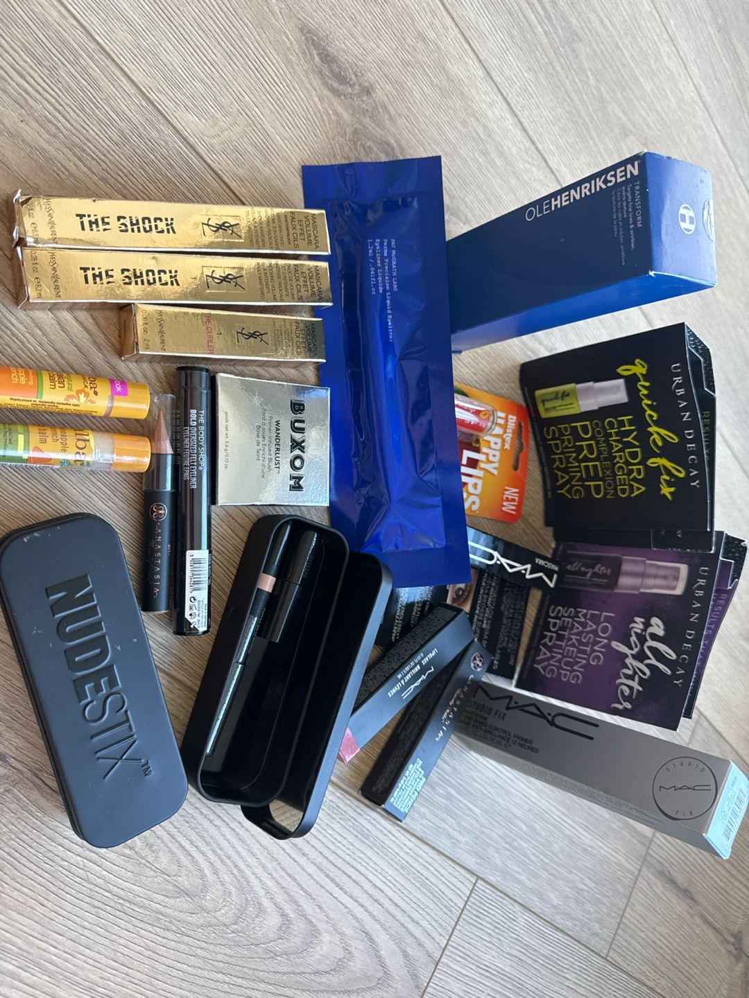 Assorted Luxury Makeup and Beauty Product Bundle - photo 2