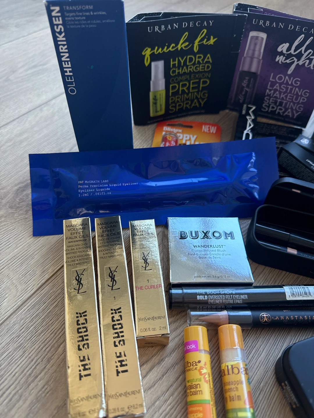 Assorted Luxury Makeup and Beauty Product Bundle - photo 3