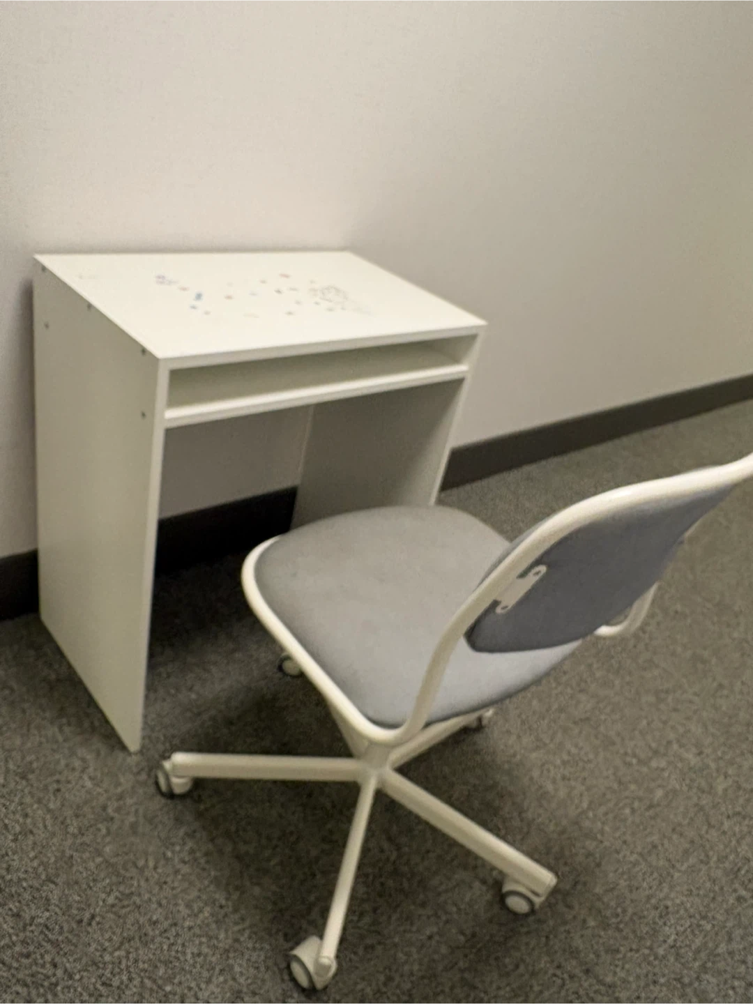 White desk and grey swivel chair set