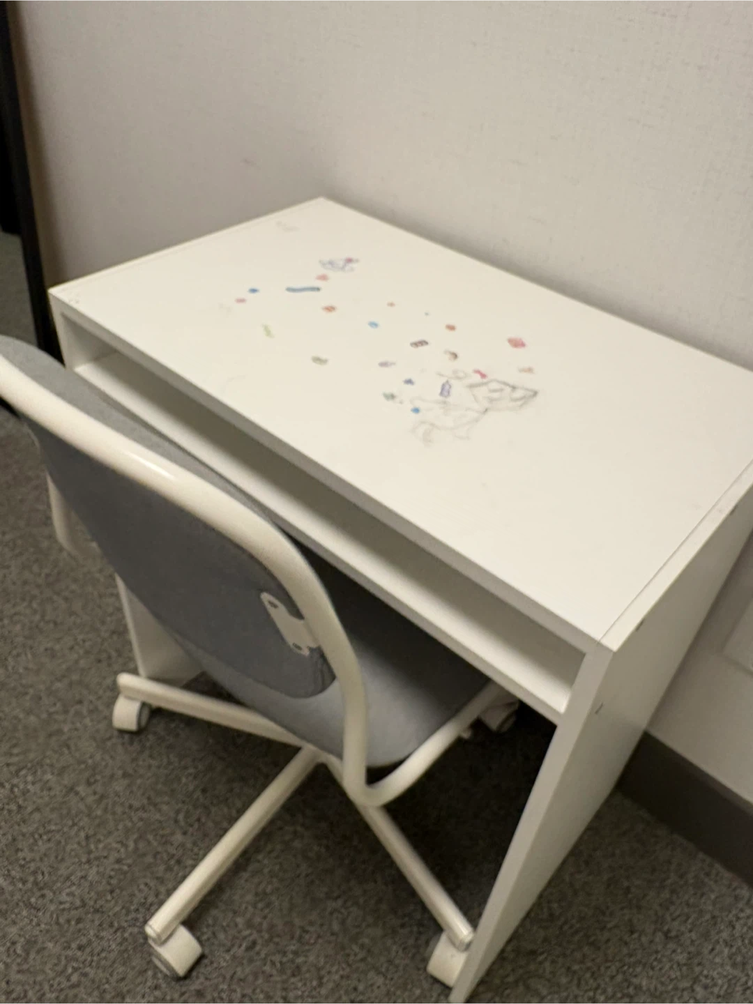 White desk and grey swivel chair set - photo 5