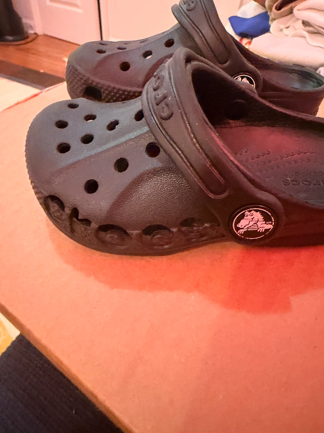 Black Crocs Clogs Size 7 - photo 2