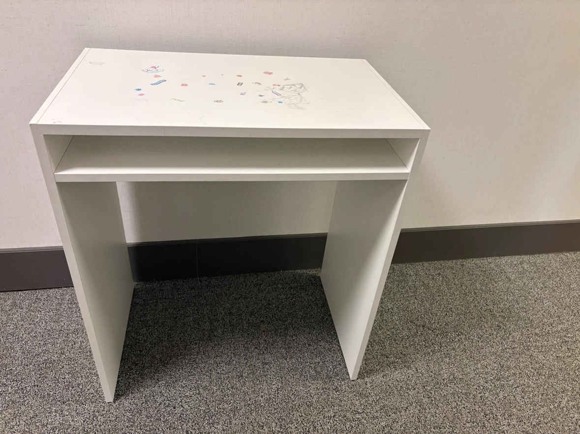 White Minimalist Desk