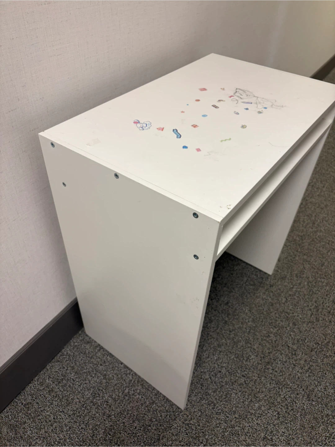 White Minimalist Desk - photo 4