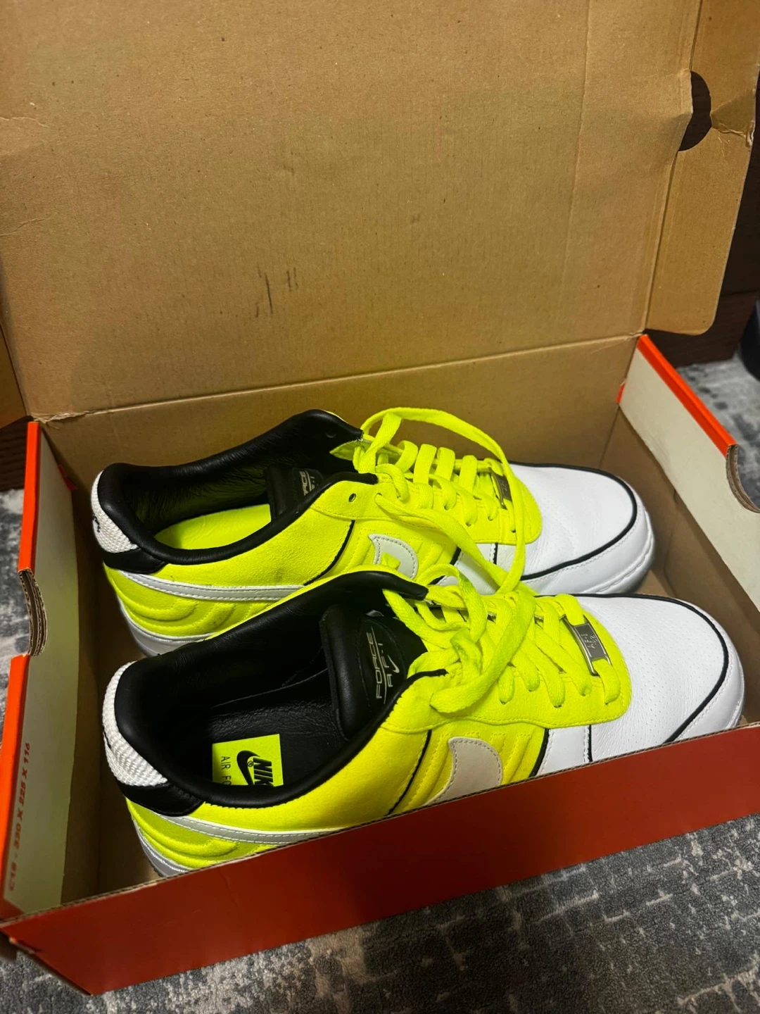 Nike Air Force 1 Sneakers Mixture of volt yellow and white. - photo 4