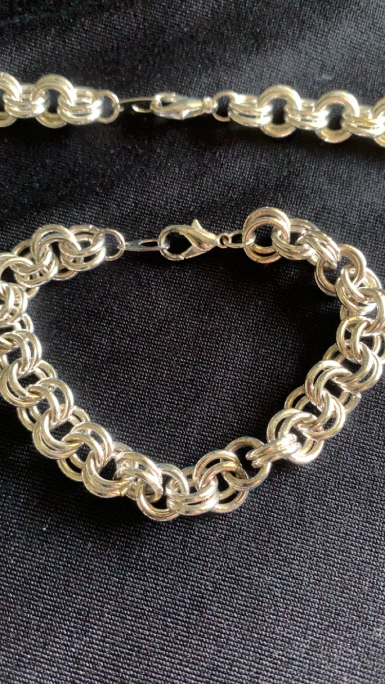 Silver-Tone Interlocking Chain Necklace and Bracelet Set - photo 2