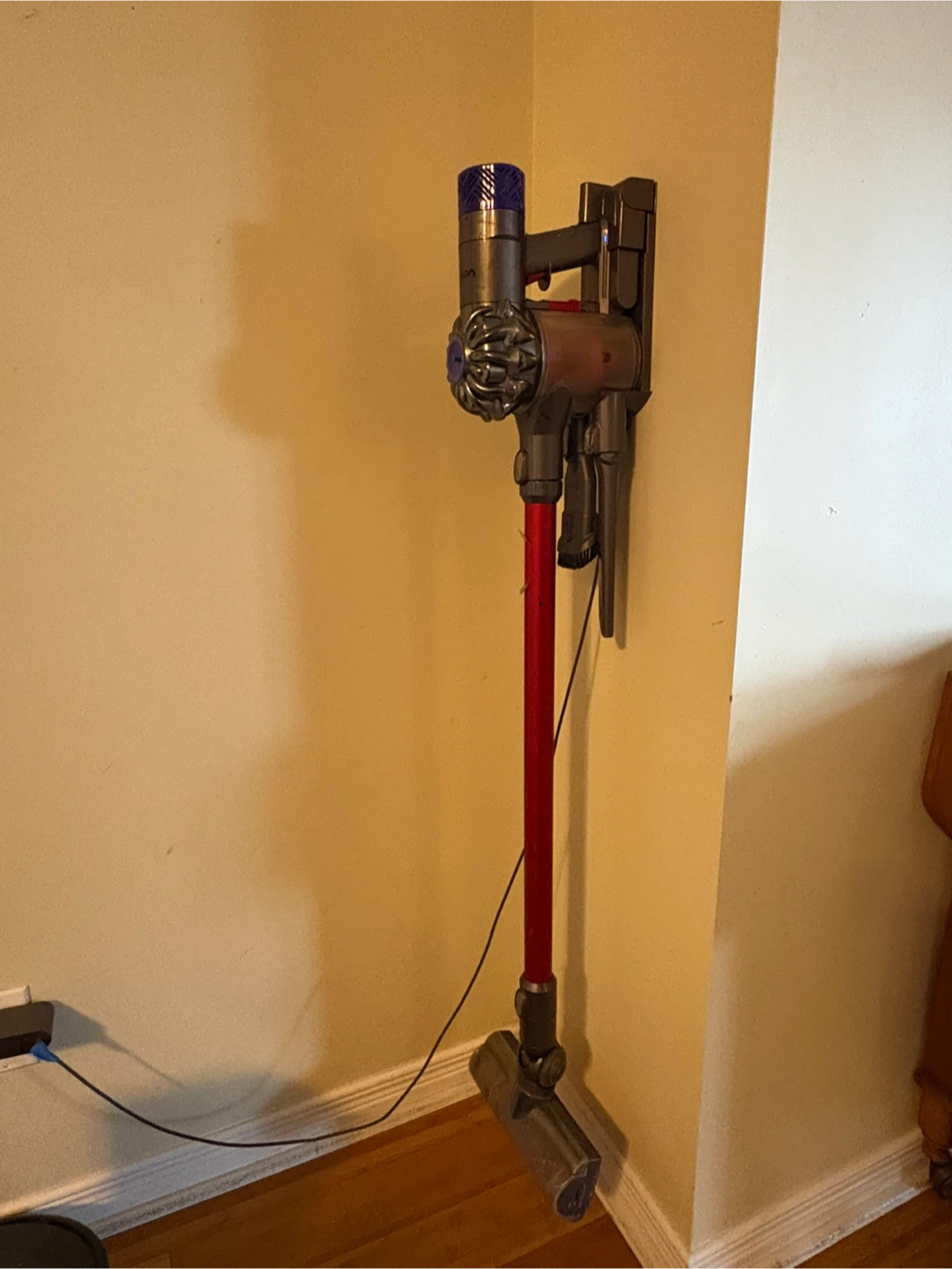 Dyson V6 Cordless Stick Vacuum - photo 2