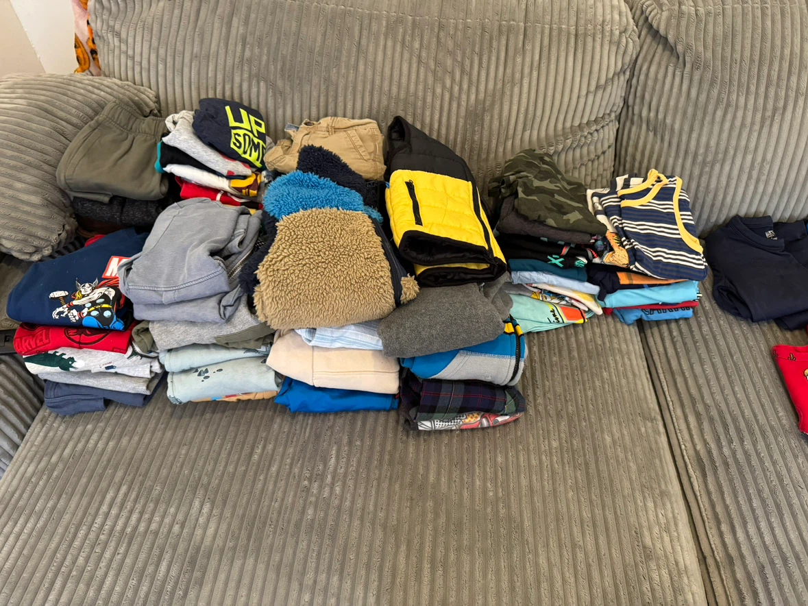 Huge Boys’ Lot 4T-5T/XS/4-5 - photo 3