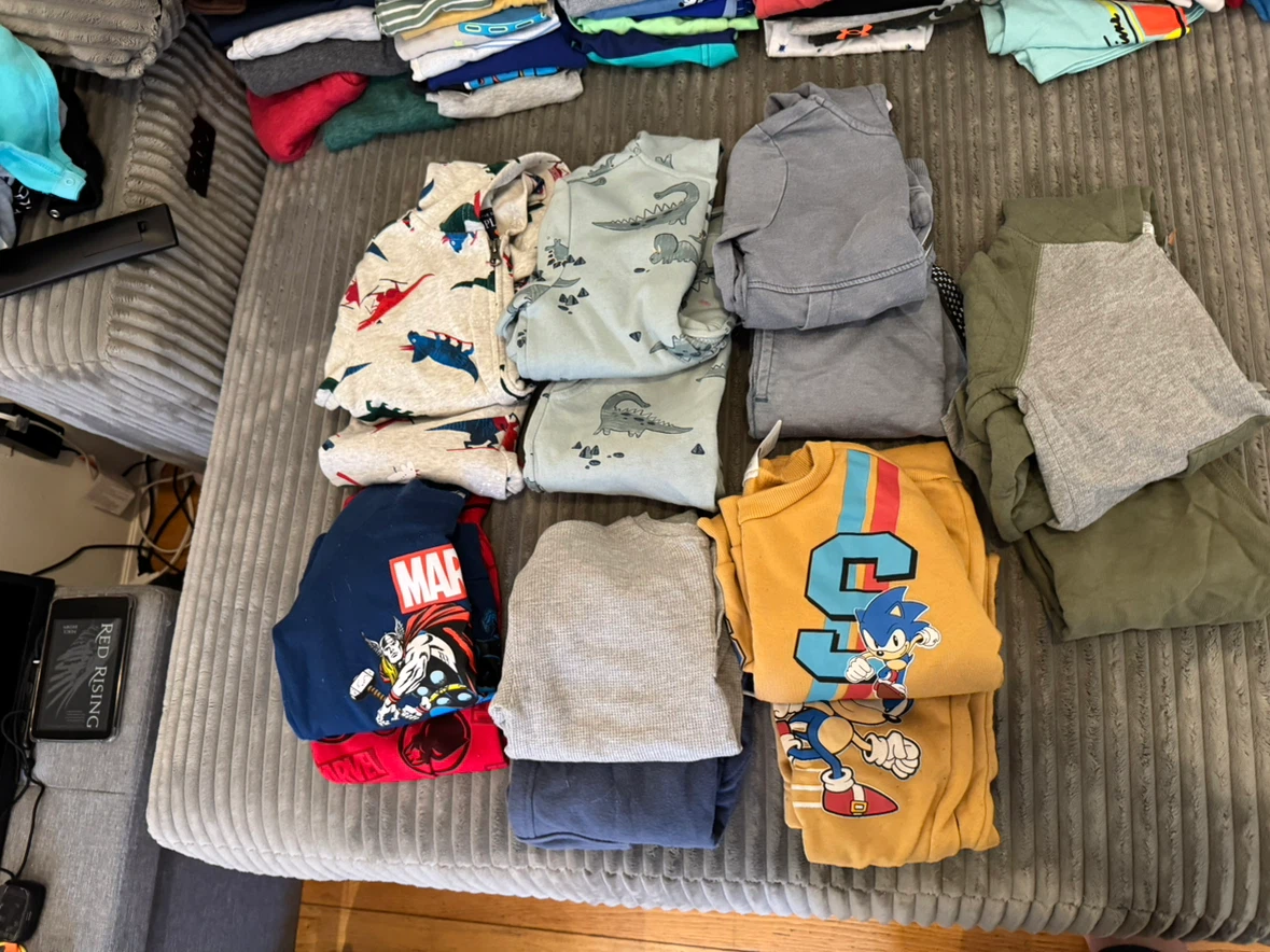 Huge Boys’ Lot 4T-5T/XS/4-5 - photo 5