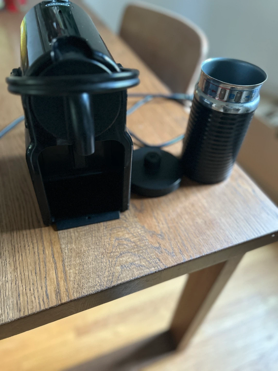 Nespresso coffee machine + frother