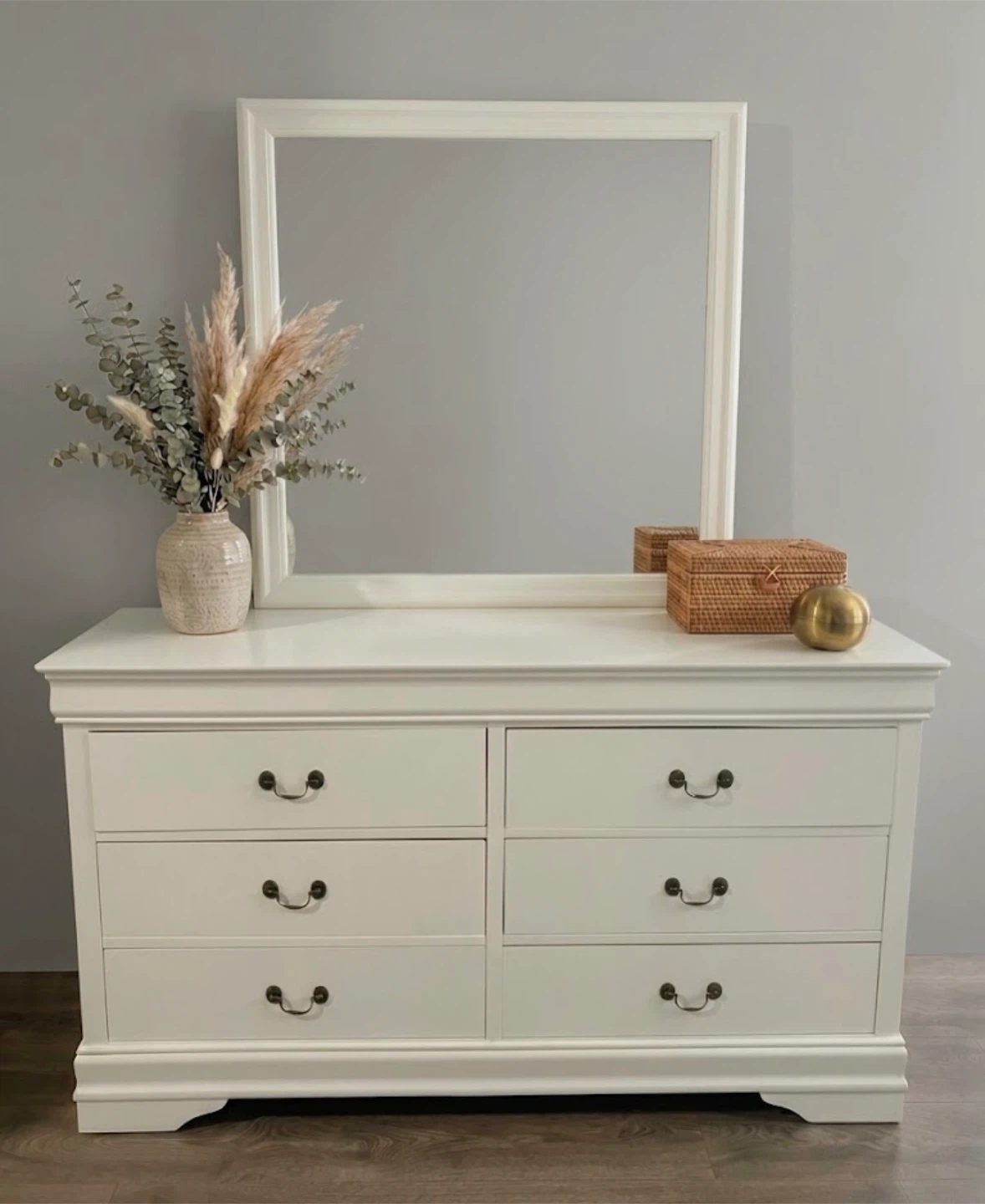 White 6-Drawer Dresser with Mirror