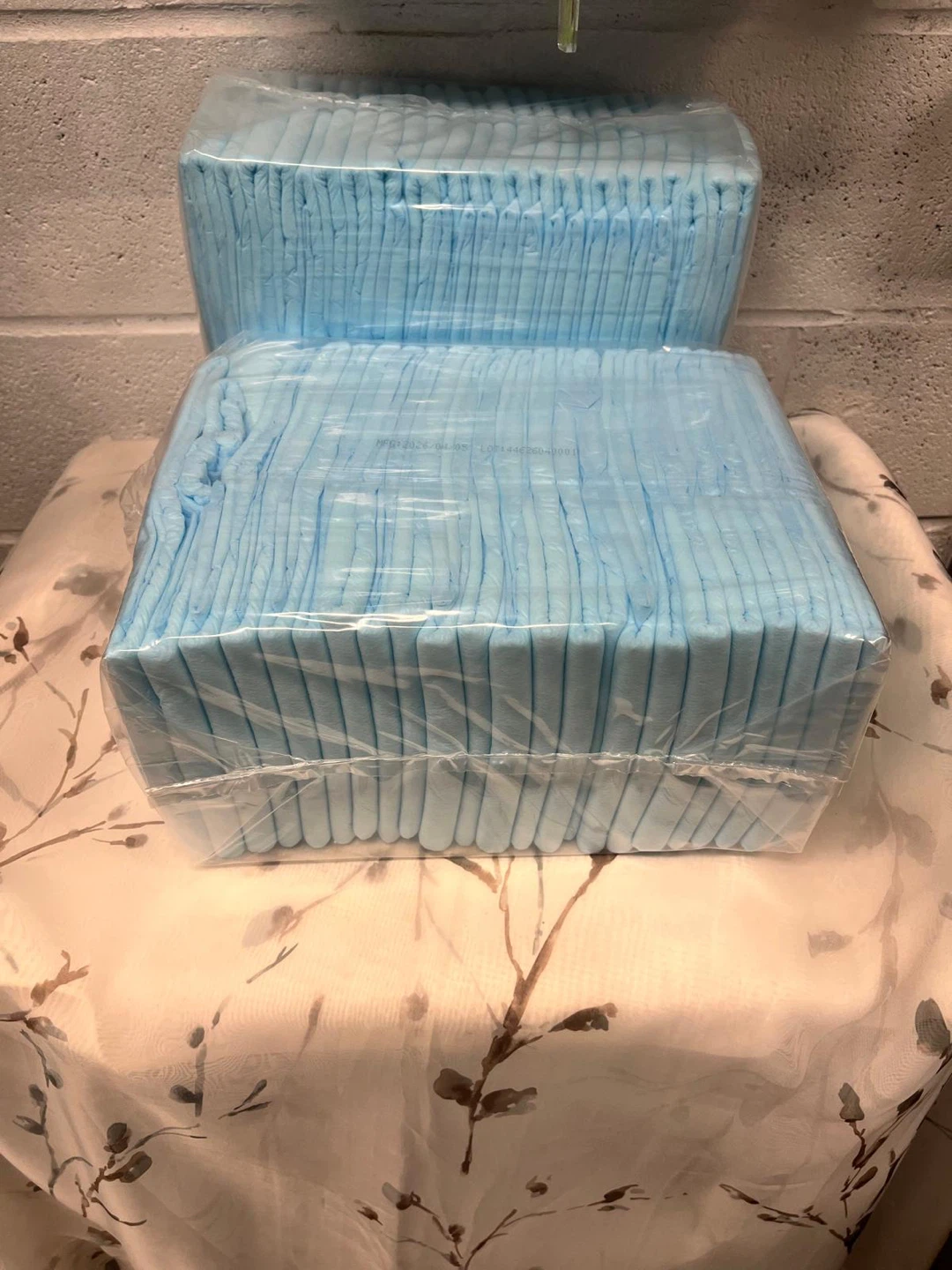 High-Absorbency Adult Incontinence Diapers