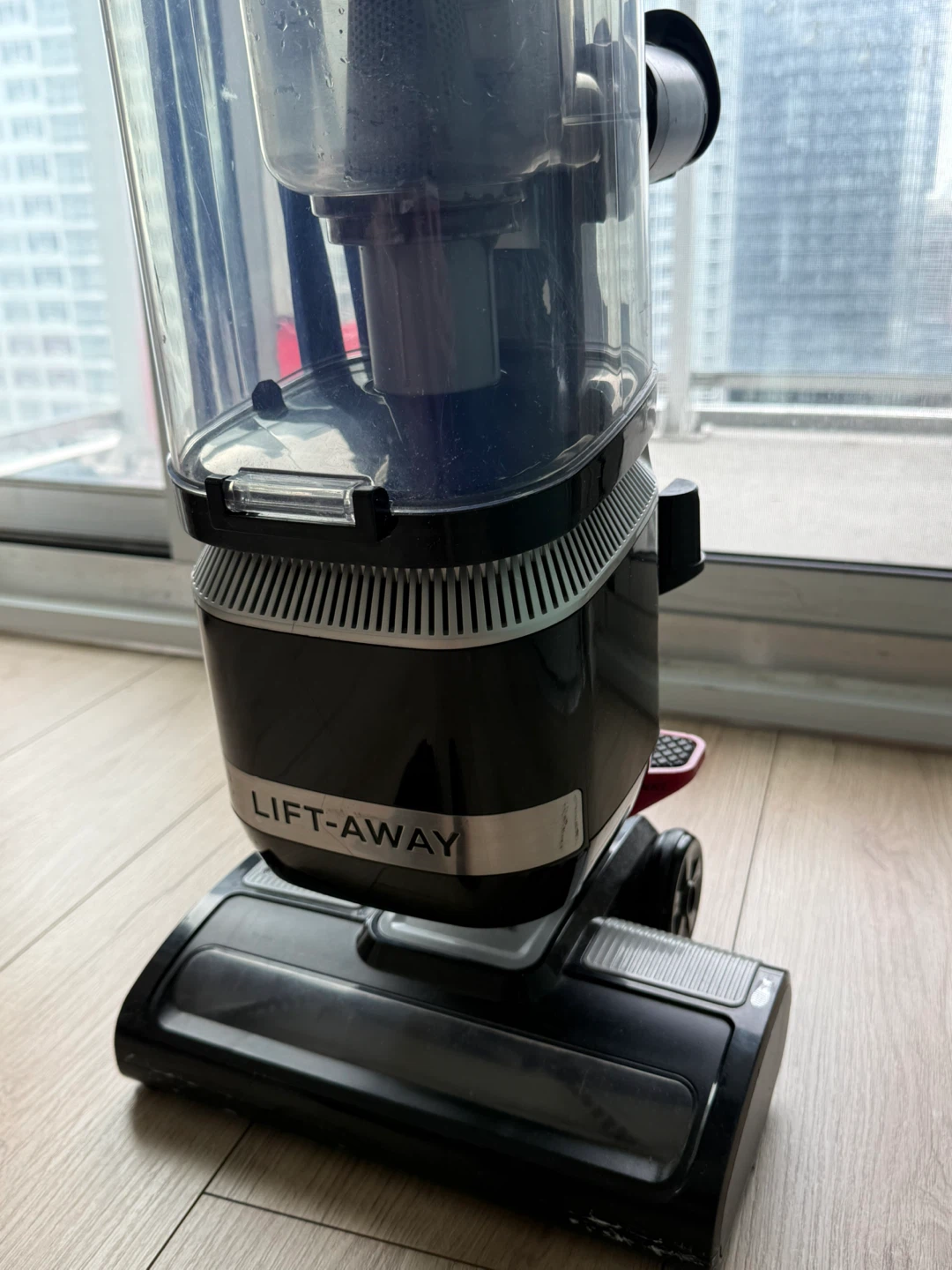 Shark Lift-Away Upright Vacuum - photo 2