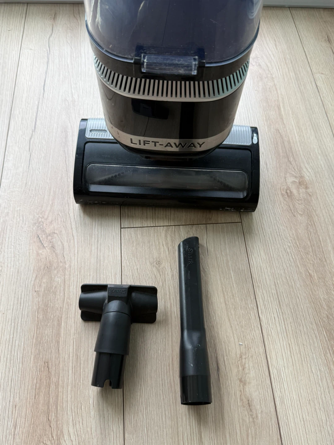 Shark Lift-Away Upright Vacuum - photo 3