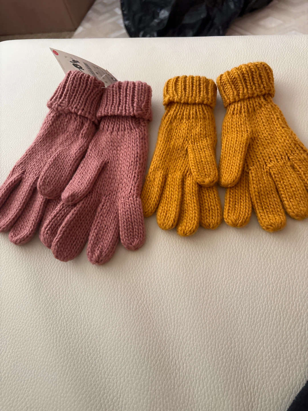 Two pairs of knit gloves - photo 2