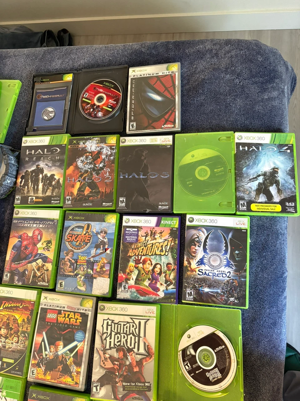 Xbox 360 Slim Console Bundle with 30+ Games and Accessories - photo 4