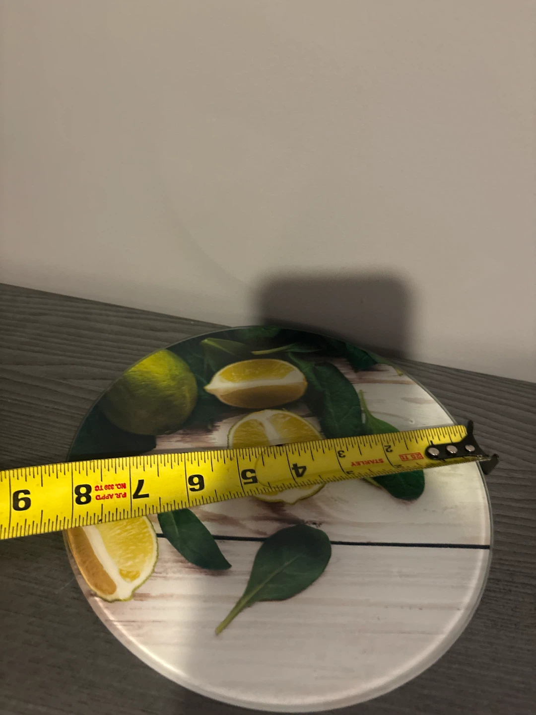 Glass cutting board with lemon design - photo 3