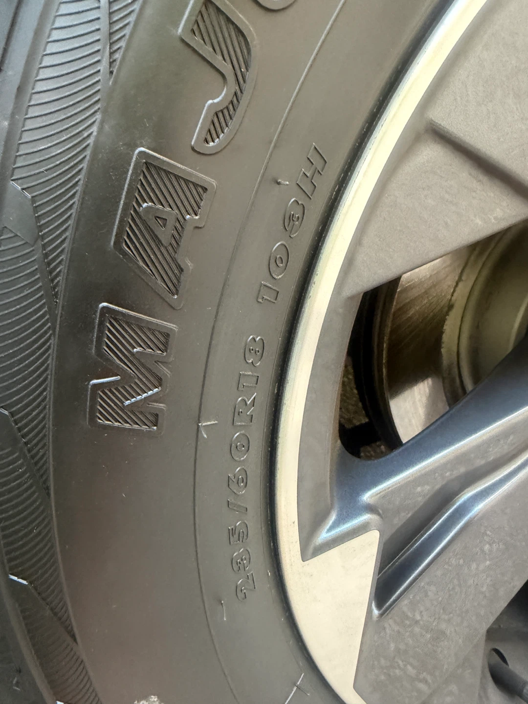 Brand new Nissan 18-inch Alloy Wheel only - photo 2