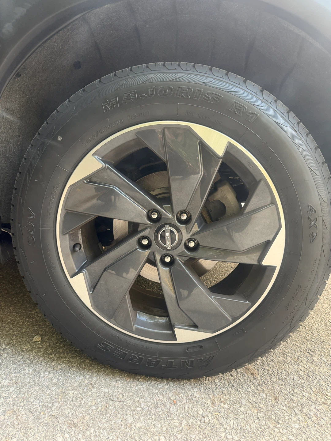Brand new Nissan 18-inch Alloy Wheel only - photo 3