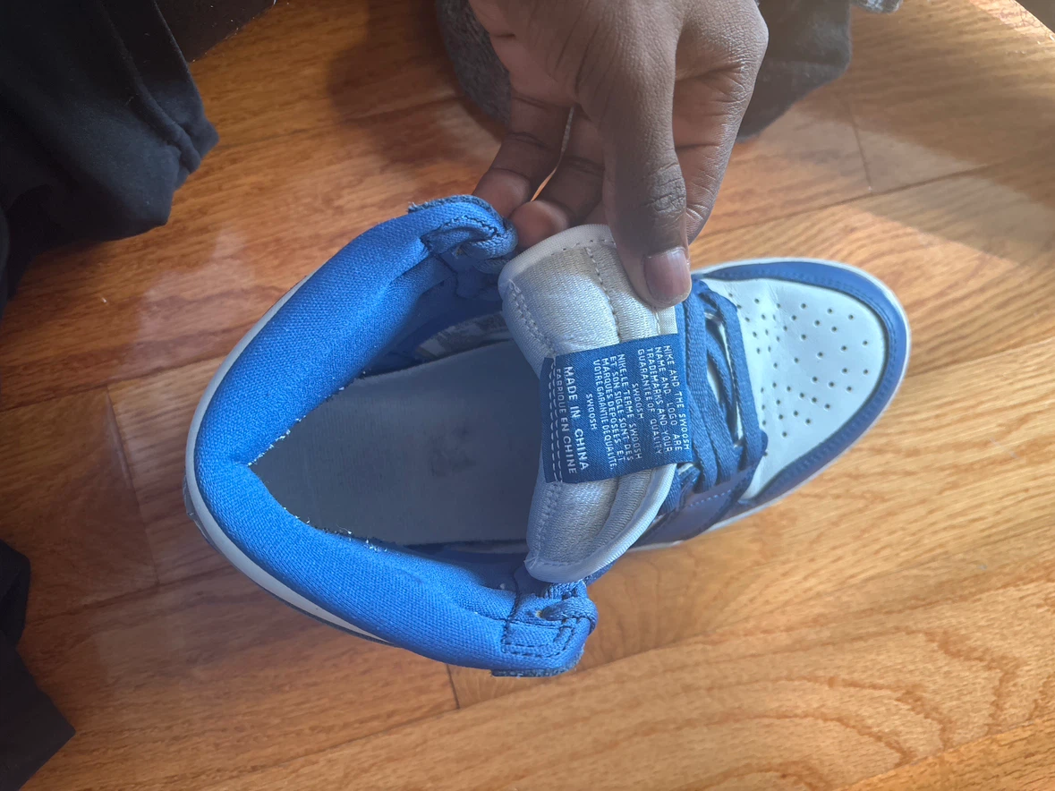 Nike Air Jordan 1 Retro High OG Shoes - photo 5