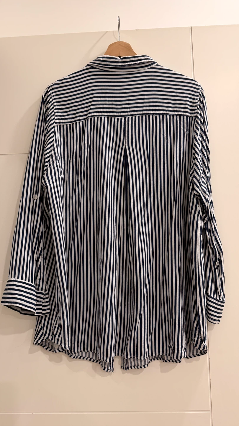 Velvet Heart Navy and White Striped Button-Down Shirt - photo 2