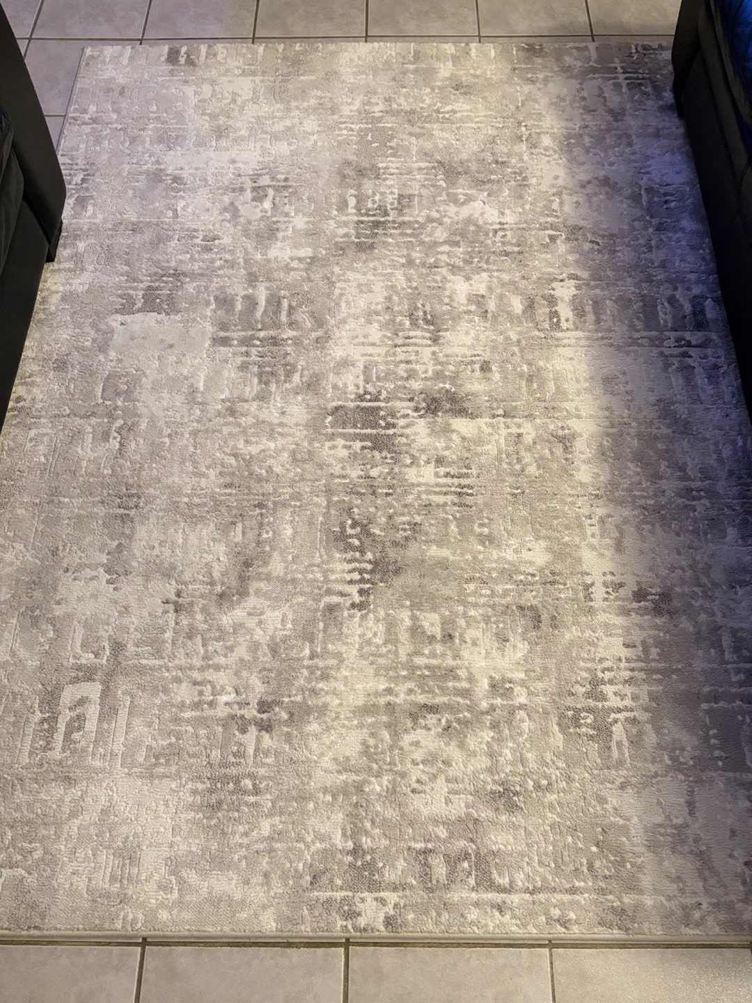 Grey and White Abstract Area Rug 5x7 ft